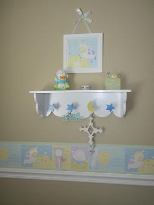 Nursery rhyme border and shelf